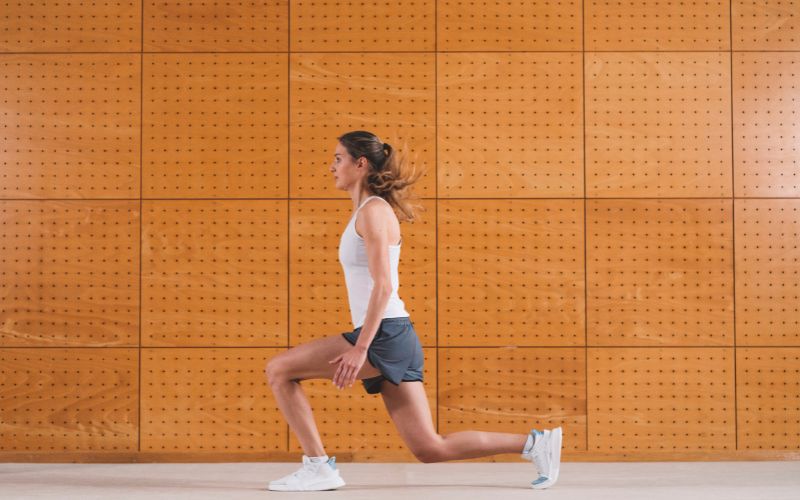 Lunges – Săn chắc cơ đùi và cải thiện cân đối cơ thể