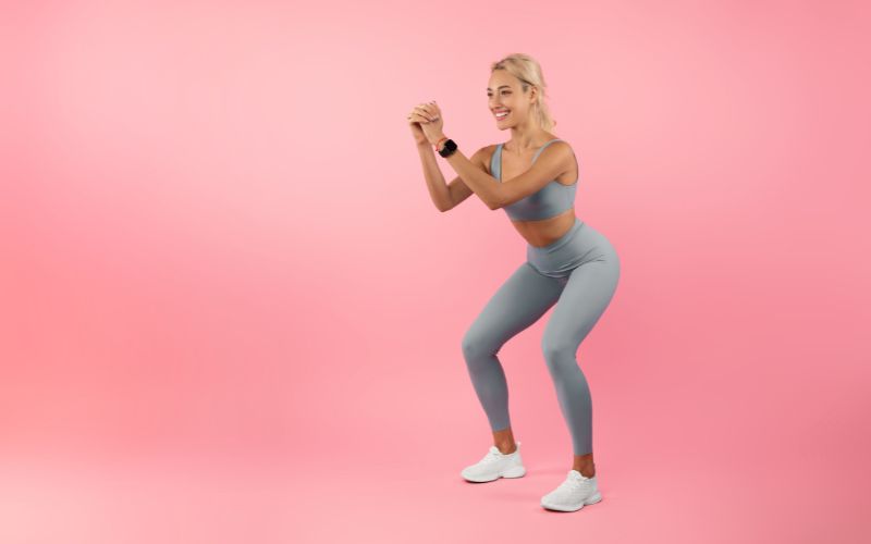 Squat Side Kick – Bài tập mông kết hợp đá ngang