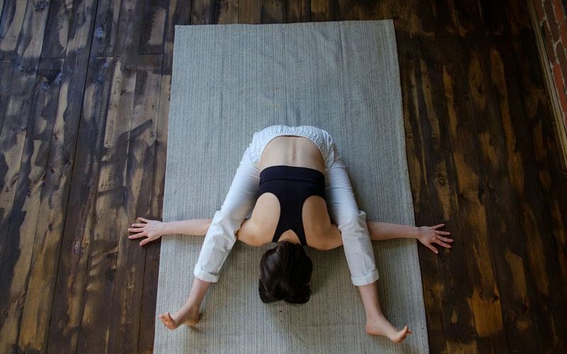 Tư thế con rùa (Turtle Pose)