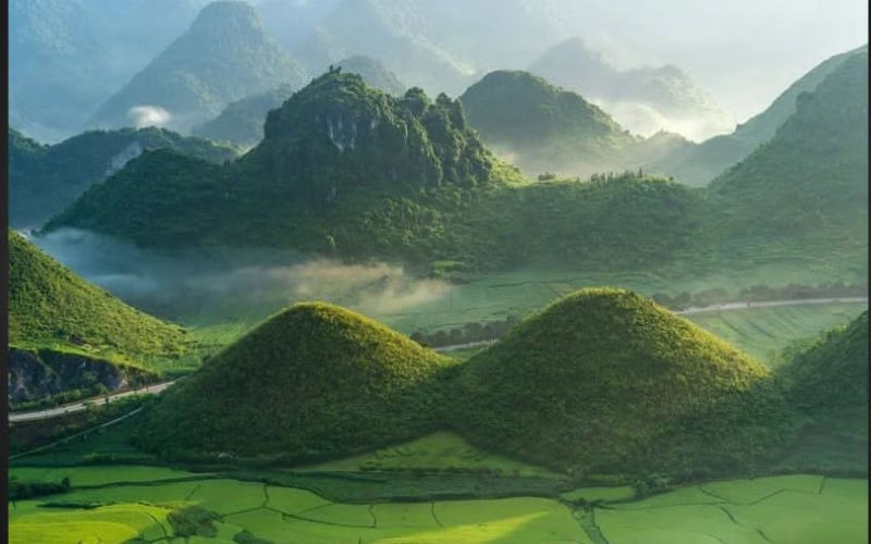 Núi Đôi Quản Bạ