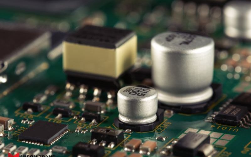 Thủ tục nhập linh kiện máy tính